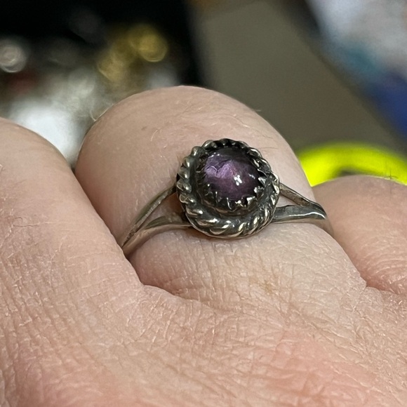 Vintage Native Style Ring - Picture 7 of 11